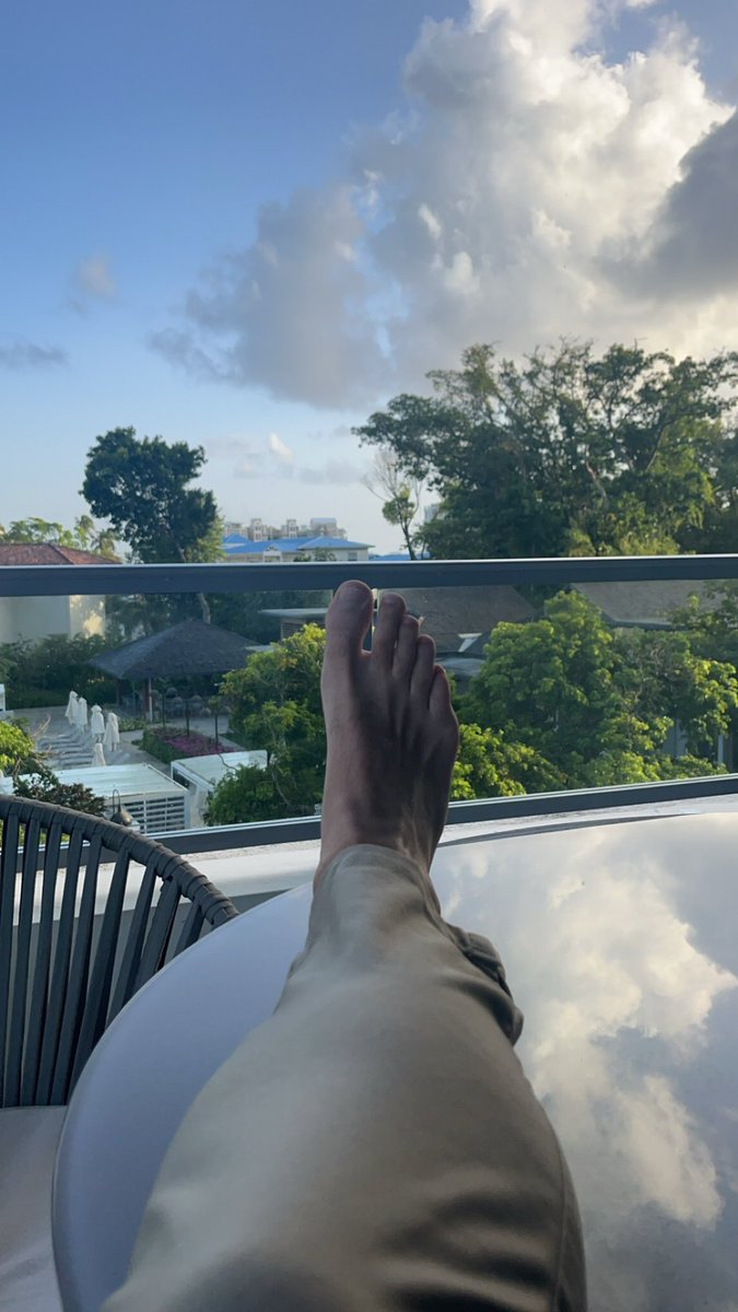 BentzNick's tweet photo. Trollfoot Barbados, honeymoon 2024
@DannyDeVito https://t.co/Ec6msWPtjO