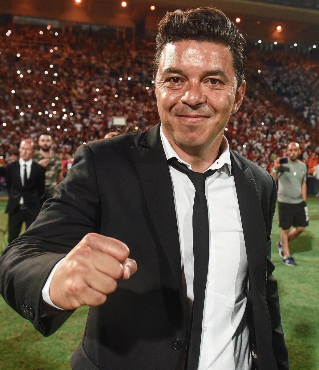 AtaqueFutbolero's tweet photo. 🤯🇦🇷 MARCELO GALLARDO es el APUNTADO por la dirigencia de RIVER para REEMPLAZAR a Martín Demichelis.

Locura.

[@HernanSCastillo] https://t.co/OKg9n7QxD8