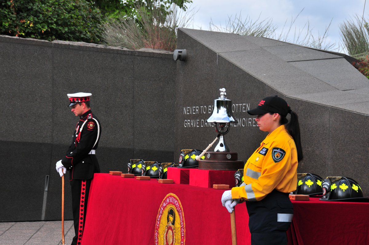 Captain Dann Marchessault, Saanich BC, 5 August 2014
Deputy Fire Chief Terry Baxter, Kakabeka Falls ON, 5 August 2016

Gone but never forgotten… à jamais gravés dans nos mémoires.