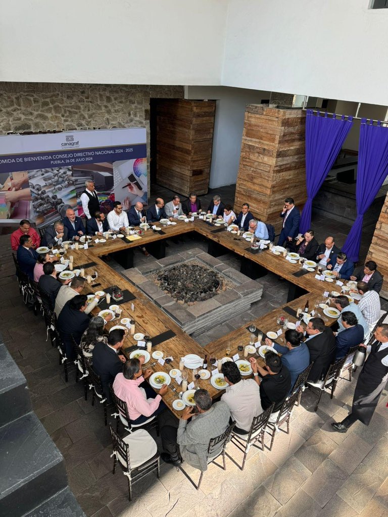 Inauguración de la Exposición Internacional de Publicidad en Puebla