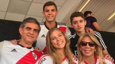 TartuTV's tweet photo. En agosto vuelven los jugadores dopados, los árbitros comprados, el VAR a favor, el escritorio y Dominguez podrá levantar la Copa de su equipo en la cancha q construyó la dictadura https://t.co/cVUgAPrbbe