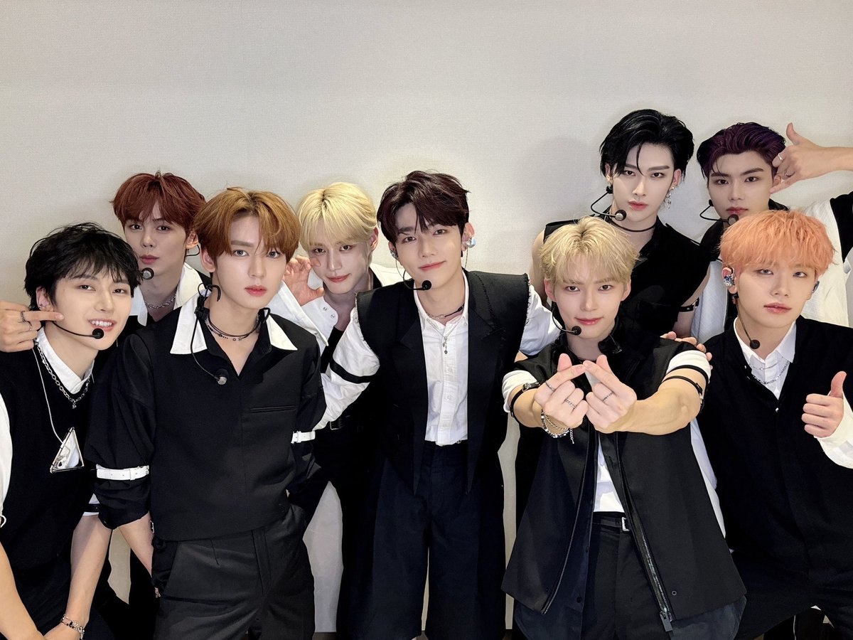 TMEA 2024 was a night to remember, and we're thrilled to have been a part of it. Seeing the sea of ZEROSE cheering us on was an experience we'll cherish forever. Performing in black outfits made ZEROSE's hearts beat 710 times faster.