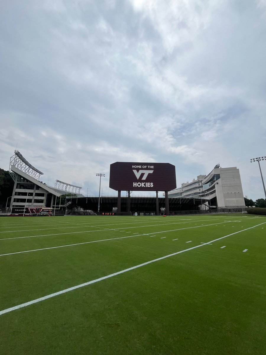 Had a great time at the <a href="/HokiesFB/">Virginia Tech Football</a> camp. 6/7 on field goal charting and both kickoffs above 60+ yards and 3.5 hang time. <a href="/coachstuholt/">Stu Holt</a> <a href="/TupaBrian/">Brian Tupa</a> <a href="/CoachPryVT/">Brent Pry</a>