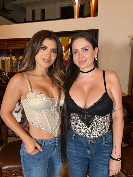 Ya esta mi #podcast con @kimfloresgz ❤️&zwj;🔥 disponible en #youtube &amp; #spotify   https://t.co/noNcyBPWKs<a href="/tag/podcast"class="tags">#podcast</a><a class="tags" target="_blank" title="On Twitter" href="/?out=eyJ0eXAiOiJKV1QiLCJhbGciOiJIUzUxMiJ9.eyJpYXQiOjE3MjI0NzE0NDQsImlzcyI6InR3cG9ybnN0YXJzLmNvbSIsIm5iZiI6MTcyMjQ3MTQ0NCwiZXhwIjoxNzU0MDA3NDQ0LCJyZWRpcmVjdF91cmwiOiJodHRwczovL3R3aXR0ZXIuY29tL2tpbWZsb3Jlc2d6In0.K4hFge1x0J81AiatWceJ0zcKD7fc4vg_zfEv5x_Iihpwd8tREklGiNxtspOUpmcs97WQGZkSRQuvWM0KKrFSqA">@kimfloresgz</a><a href="/tag/youtube"class="tags"><span>#youtube</span></a><a href="/tag/spotify"class="tags"><span>#spotify</span></a>