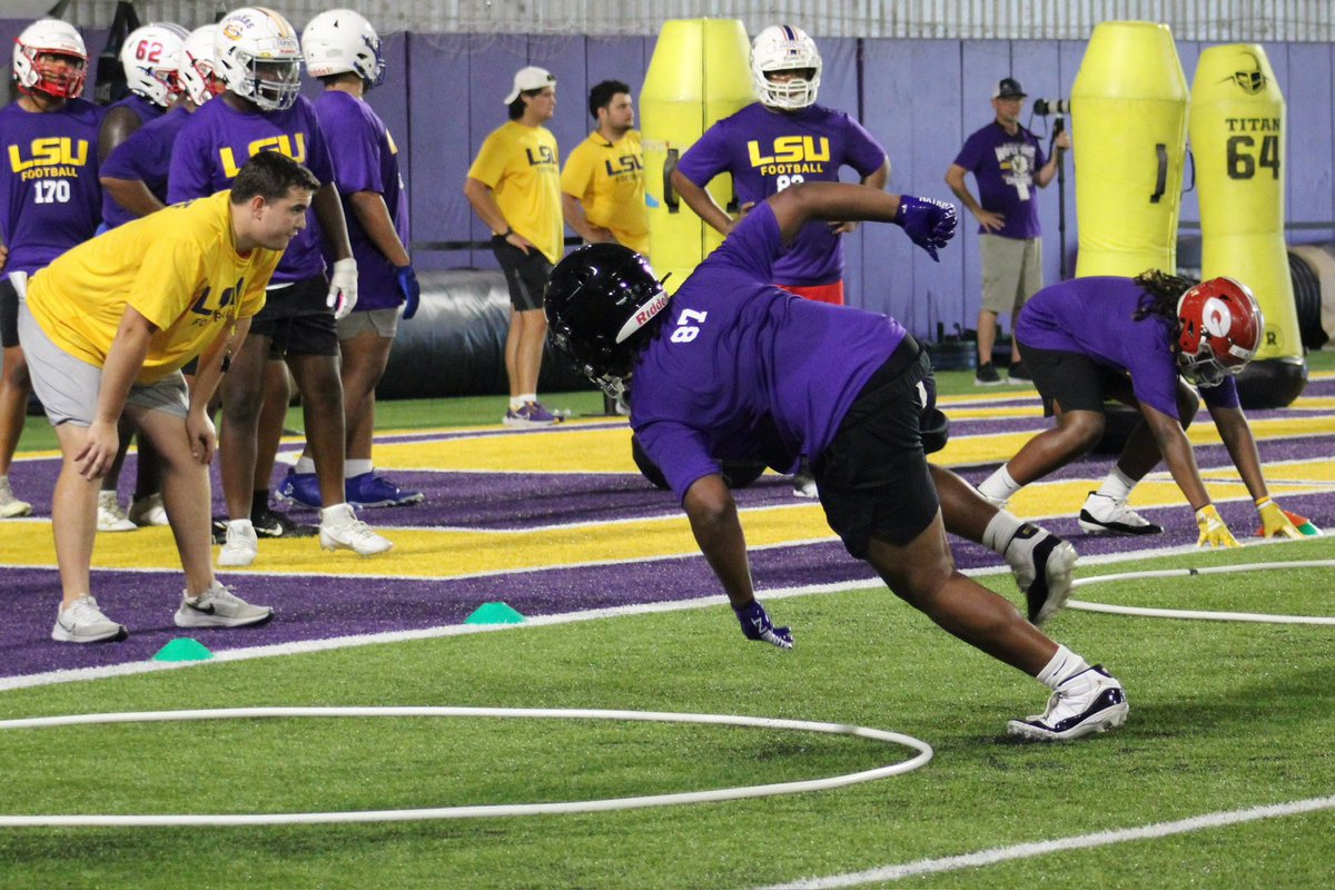deion_jones2028's tweet image. LSU CAMP🐯💜💛
#LSUBOUND