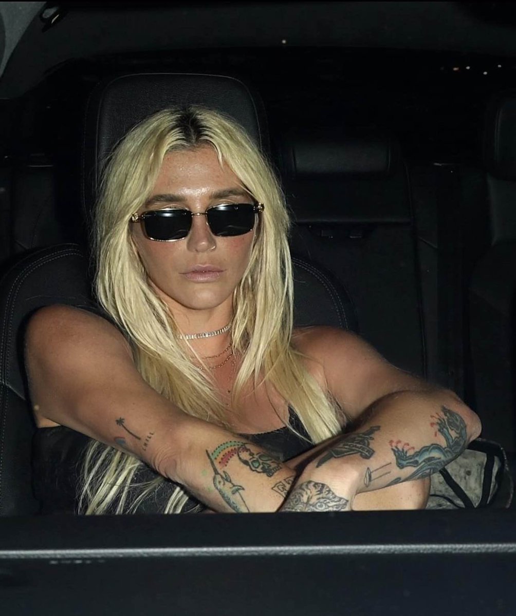 kesha (@kesharose) on Twitter photo 