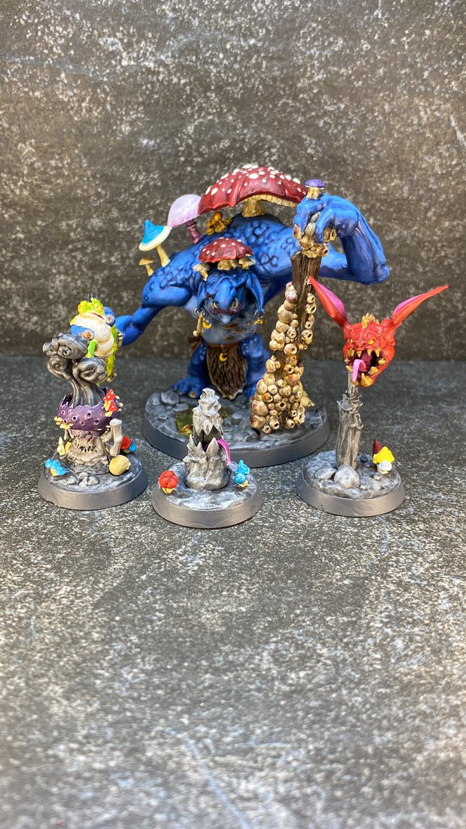 Warhammer #ウォーハンマー モーログの群れ完成記念撮影！ 他が小さい