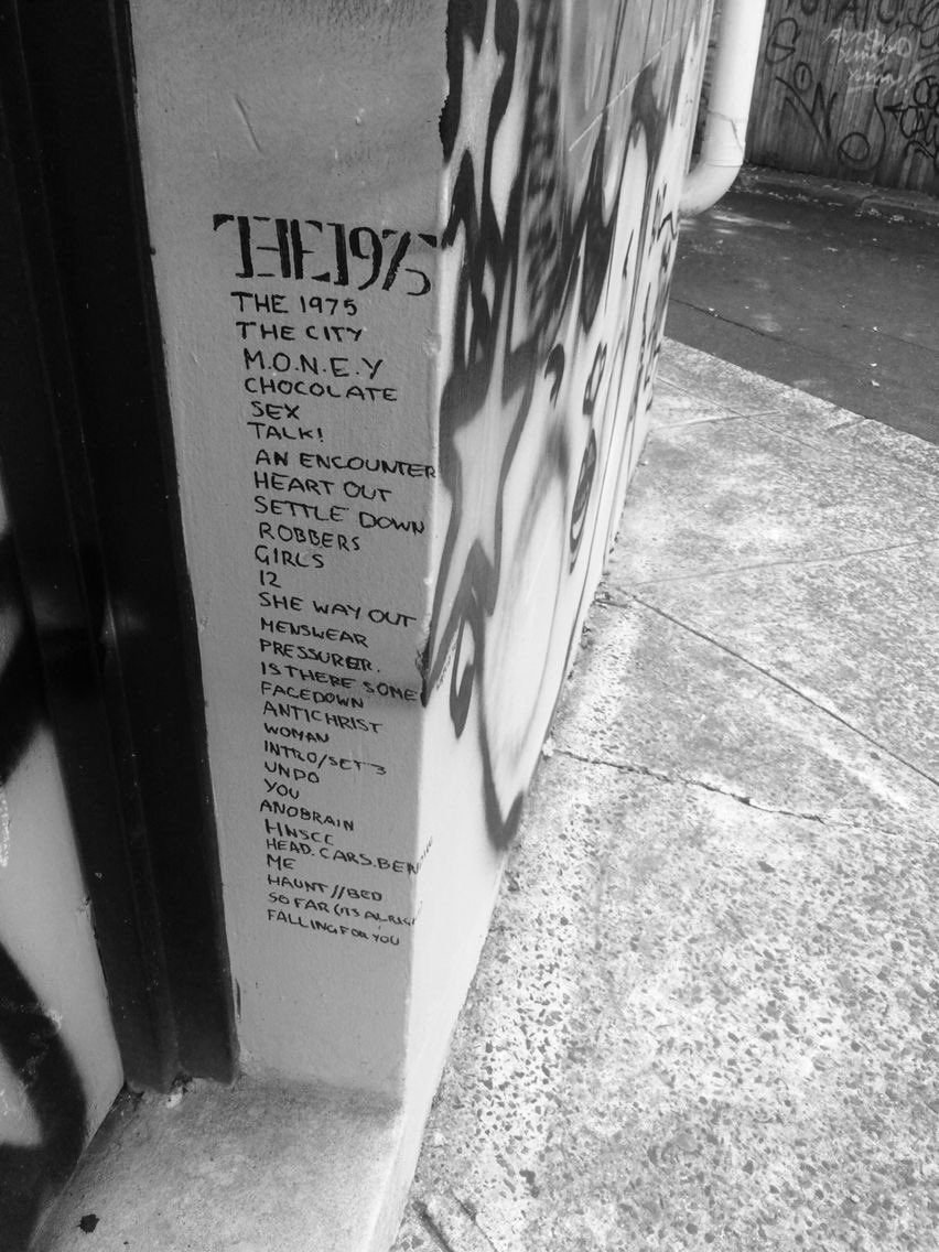 1989healy's tweet photo. Mentally I’m here https://t.co/XZSrwyPqPf