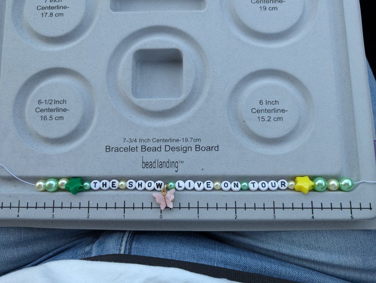 Come find me in section D row 18 to trade/get a bracelet!! 🥹🥹❤️
<a href="/Niall_BeadTrade/">Lover Bracelet Trade (tslot)</a> #TSLOT #TSLOTInglewoodN1 #TSLOTTheForum #KiaForum