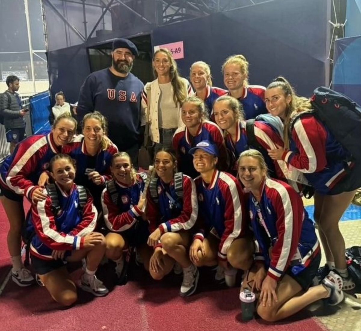 The Kelces have been busy lately… including traveling to Paris to cheer on USA Field Hockey! 🇺🇸

#Paris2024 | #FlyAsOne 🦅