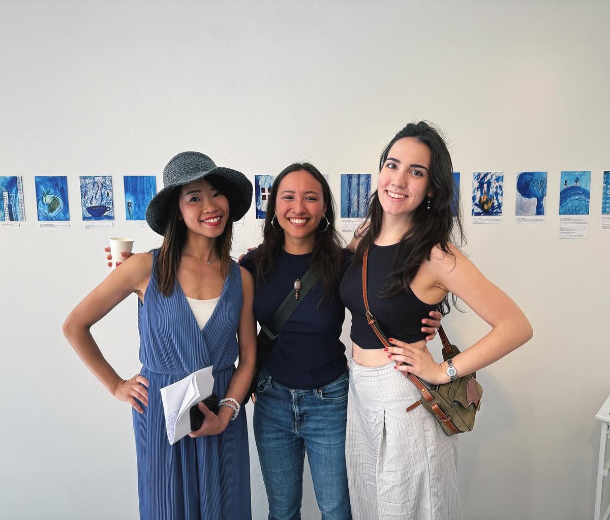 NgoDeiOrg's tweet photo. 🩵Thank you to everyone who joined us today for the opening of “90 Days of You・Gwyneth Ho”! Your support means the world. Special thanks to the talented artist @saar_voirvivre for her moving artwork 📝
#ArtExhibition #PressFreedom #Solidarity #GwynethHo #NGODEI #何桂藍 https://t.co/taXX7Wnmq6