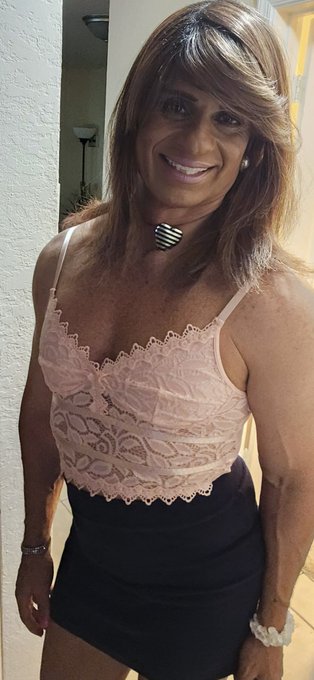 Step into my world where every glance promises more. Ready for an unforgettable night? 🔥💋 https://t.<a href="/tag/selflove"class="tags"><span>#selflove</span></a><a href="/tag/feelinggood"class="tags"><span>#feelinggood</span></a><a href="/tag/crosslegs"class="tags"><span>#crosslegs</span></a>