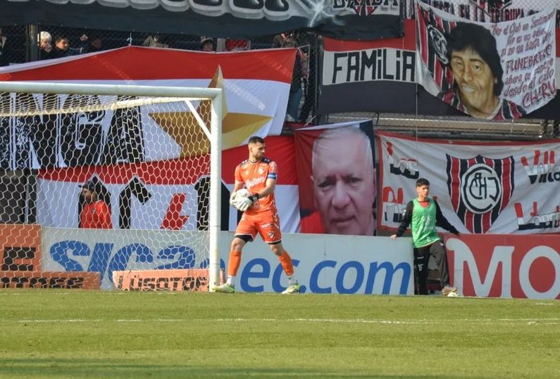 Y sepa usté que para los CERVECEROS es un ORGULLO tenerlo en nuestro arco. 🧤🔝

🛡️ LIDER absoluto y primer DEFENSOR de la Blanquita, hoy con TRES [3] atajadas clave para mantener el CERO en Sarandí.