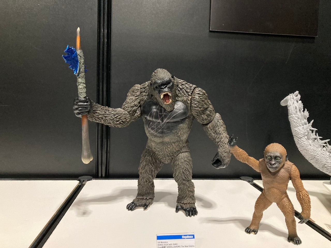 FAVORITE SCULPTORS LINE］の「ゴジラ(2001) 」が「激闘カラー