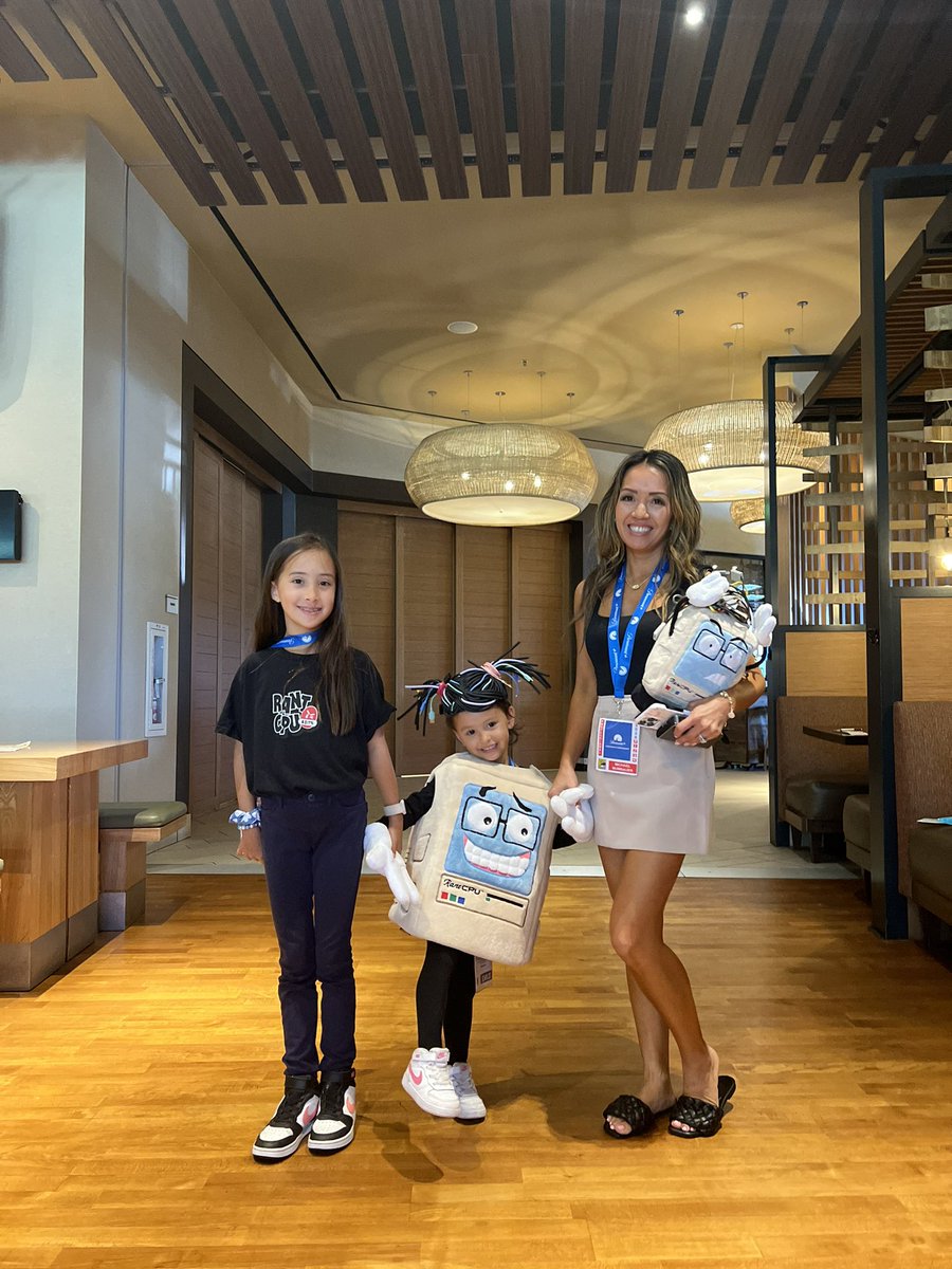 MichaelMumbauer's tweet photo. RantCPU representing at #SanDiegoComicCon #SDCC24 with the beautiful @StylishPetite!

The mini Rants helped pass out RantCPU’s Clickbait SDCC postcards with a trading card attached to the back.

Guerrilla marketing for @Steam!
#rantcpu @LiithosEnt https://t.co/5yx7ro57v9