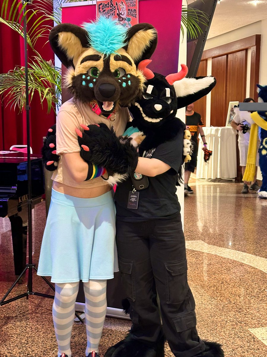 Crait_rat's tweet photo. Found another cutie at @Awoostria 

[#furry #fursuit #furryfandom] https://t.co/CUp8dW1GlN