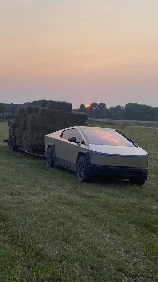 dionysos_49's tweet photo. @elonmusk A buddy of mine uses it as his farm truck. https://t.co/L4jOvp0Bjm