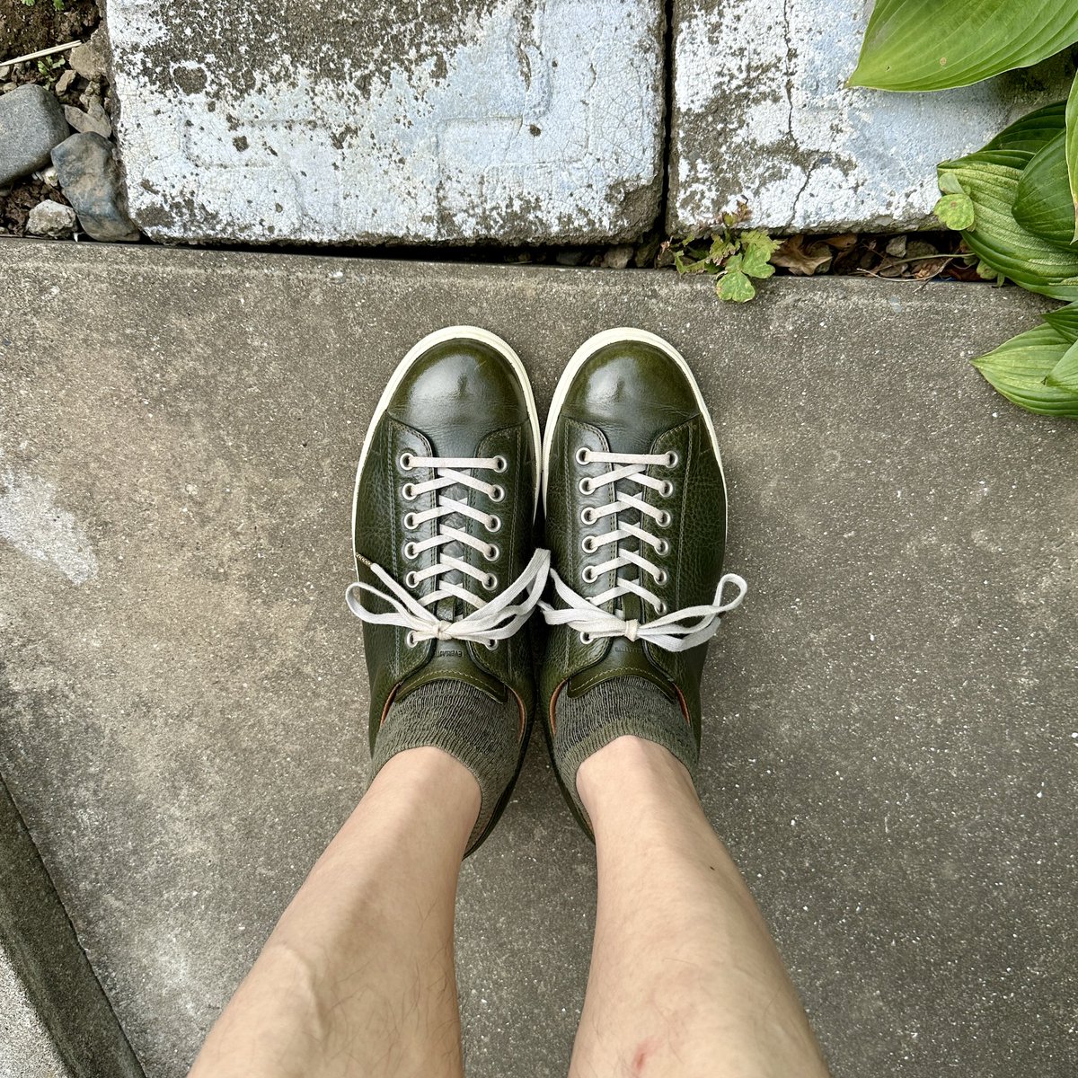 sthkzn's tweet photo. EVERLASTING
暑い…。
お昼ふ何かあっさりしたものがいいな。
#everlasting #eidaifactory #shoes #mensshoes #sotd #shoesoftheday #エバーラスティング #永代製作所 #革靴 #レザースニーカー #今日の足元 #麻砂旅 #ashitabi https://t.co/Uh4giQClE3