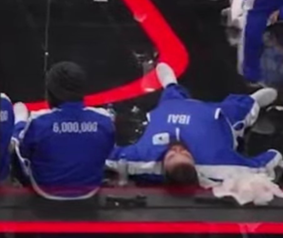 teavinel's tweet image. JASNAKSNADEDNEFXDD