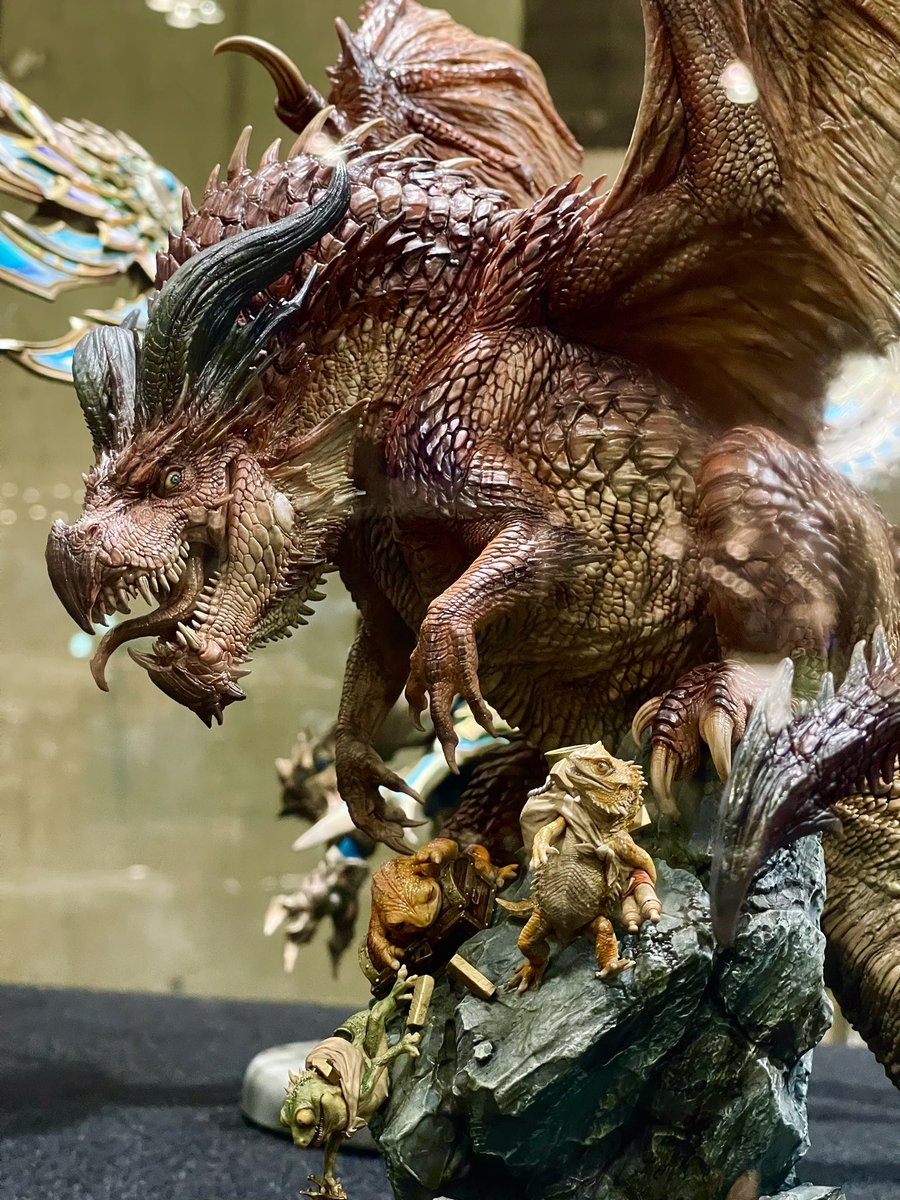 ワンフェス2024夏の卓番号「5-26-01」が『造形作品集 DRAGON』のブース