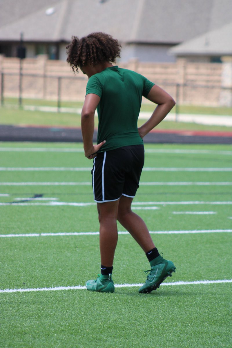 andrehusbandjr4's tweet image. Got some good work in with @KBrantley07 . Appreciate you for all the help and advice big bro

@MCardsRecruits @FootballMelissa  @MattNally1 @CoachZac_Whit @Coach_RandleJr @CoachTScoggin @coachham9