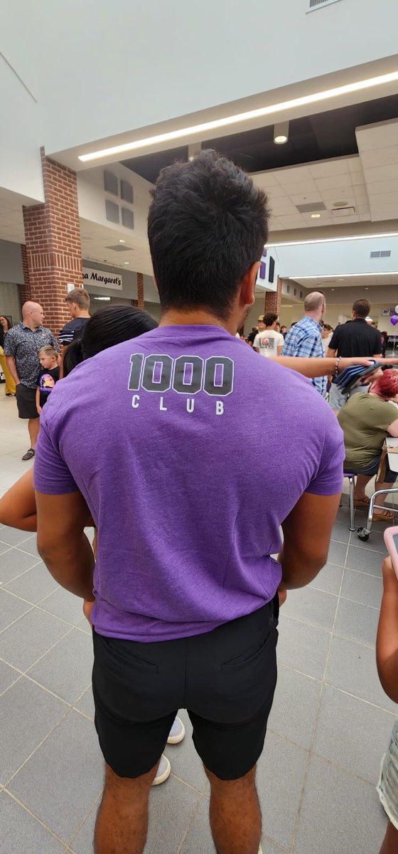 SLemos0224's tweet photo. Made 1000 pound club after summer maxes. total weight 1050. https://t.co/9aB5QXSLzS