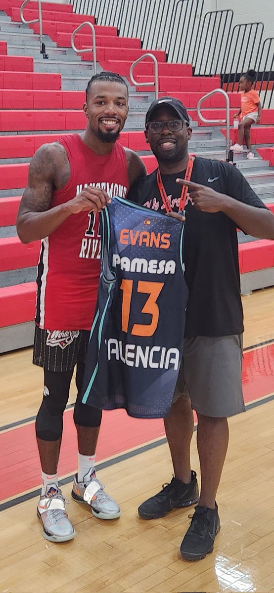 Had a chance to catch up with a former Warrior, Shannon Evans, who is doing well playing professional basketball overseas.  He will continue his career in Spain for the coming season. #WarriorStrong