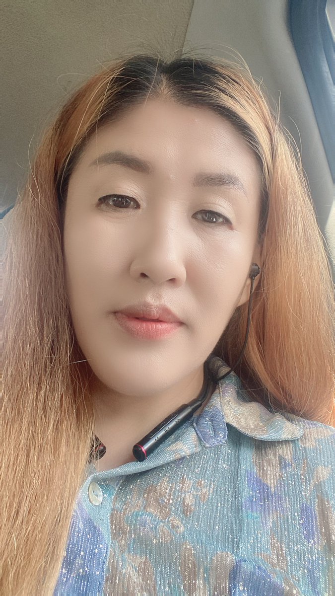 Дурсамж л үлддэг хорвоод хүн хүнээ санаж бэтгэрч үлдэх л хамгийн том эзгүйрэл юмдаг уу даа 😔