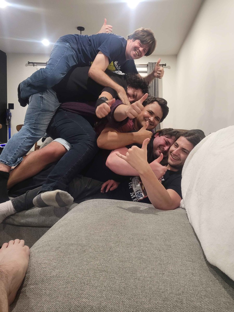 Frost_edu's tweet photo. This what a real strive orgy looks like https://t.co/SX0wqjDFNr