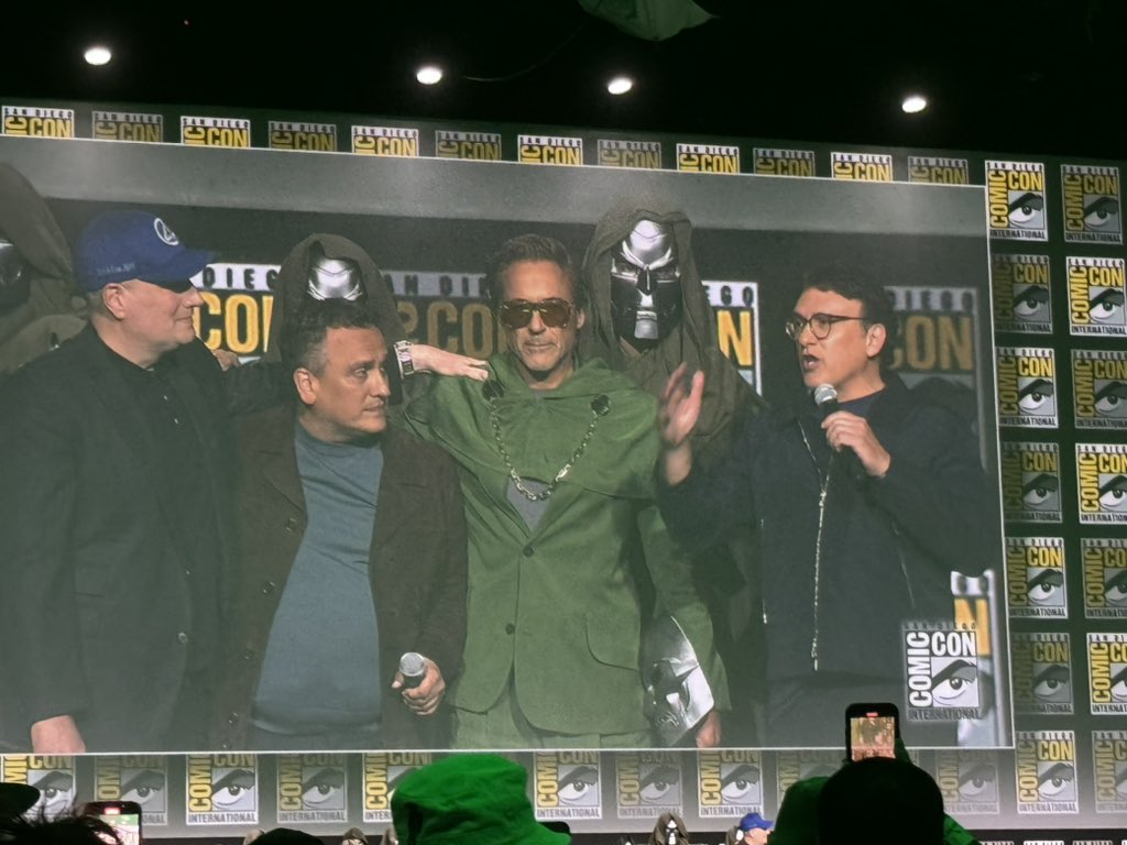according2seth's tweet photo. Oh my fucking lord! The first avengers film before secret wars is avengers doomsday
Doom is coming! Looks who doom!!! It’s Robert downy jr
#doom #SDCC #MarvelStudios #hallh https://t.co/bjcMzo62k5