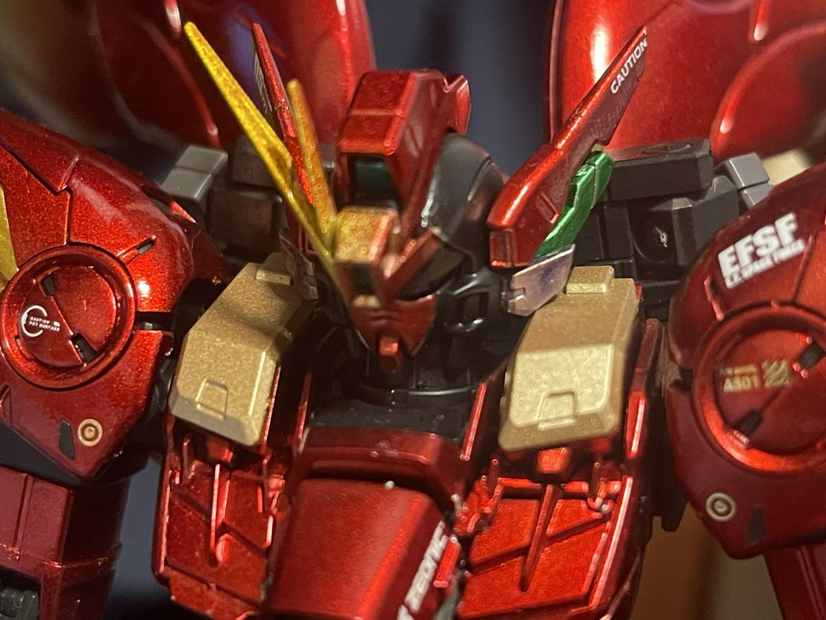 2545kou's tweet photo. ライフルなど武器系の塗装終わったと思ったらアンテナ折れちゃいました！
パーツ注文したのでそれが届くまで待ち完成まであとちょっとだったのに辛すぎます😭
とりあえずデカール貼り中
 #ガンプラ
 #仮面ライダー
 #ガンプラはどんな自由な発想で作ってもいいんだ https://t.co/DMn9Z1CI1f