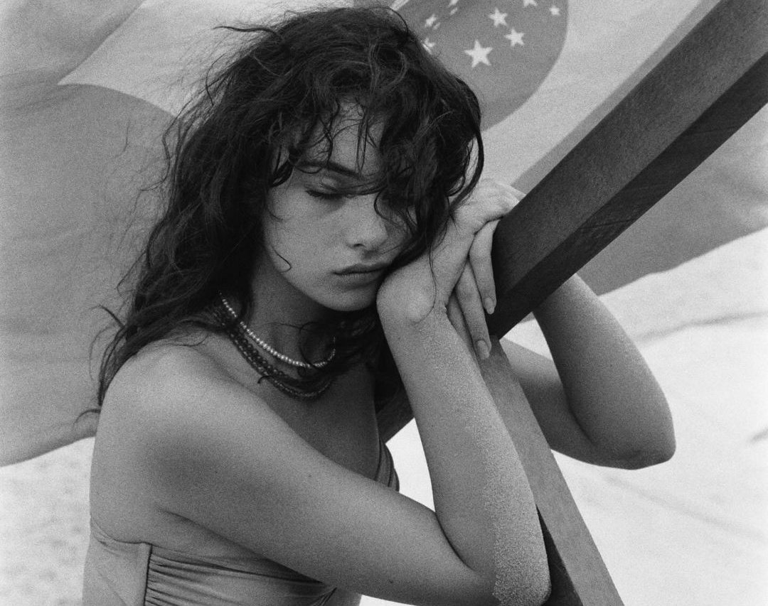 devacasel's tweet image. Rio de Janeiro and its scorching sun in their element, trying to beat the heat as I fall into a reverie.