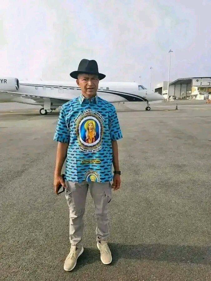 Steevenzungu1's tweet photo. Nous congolais(es), savons tous que le #jocker gagnant des élections de @2023, est le président moïse_katumbi qui avait bel et bien gagner les élections, et non le vieux escarmouche #fatshi_13 Point barre.
@moise_katumbi,@nononlandu,@gratieniracan,@JosueNondo https://t.co/UA0uW8d8Dw