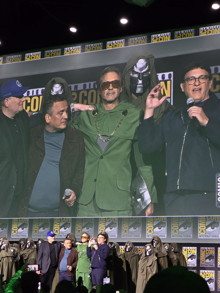 DiscussingFilm's tweet photo. Anthony Mackie’s reaction to Robert Downey Jr starring as Doctor Doom.

“I better kill him first. I get first dibs to knock him off!”

(Source: @THR) https://t.co/KvdqB45pKA