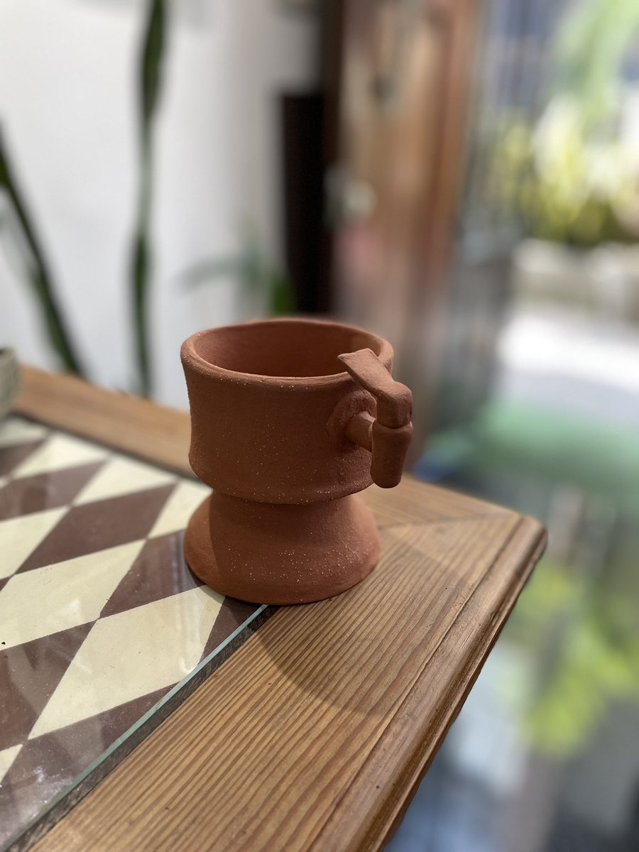 caldeirando's tweet photo. as cerâmicas da gata https://t.co/0J7f4GLjXE