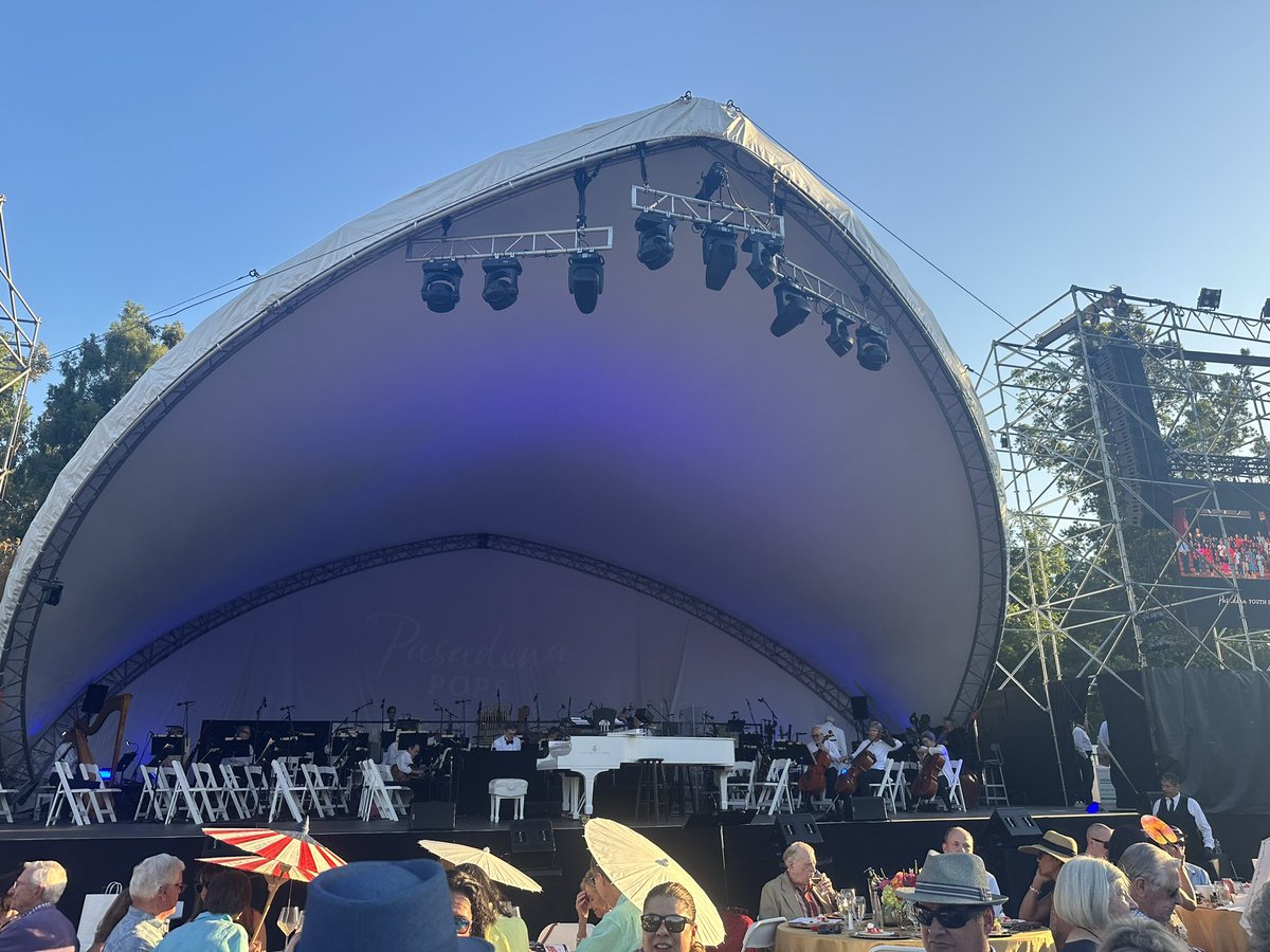 tchia04's tweet image. #PasPOPS

Pasadena pops at the arboretum