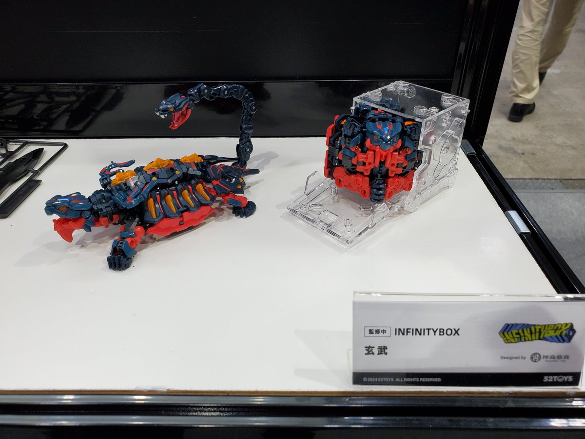 kutuzoko_sw's tweet image. 色付き玄武、良い赤だ
#infinitybox #52toys