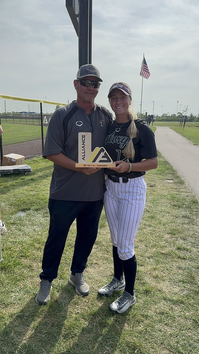 Glory Adkins GOLD 18U tweet media