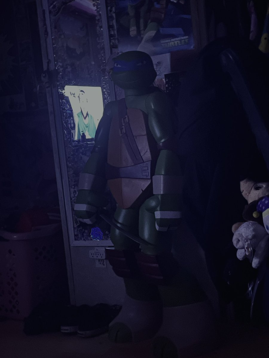 TrinketFunTime's tweet photo. He’s lowkey scaring me… good night https://t.co/0foxQFEHzK