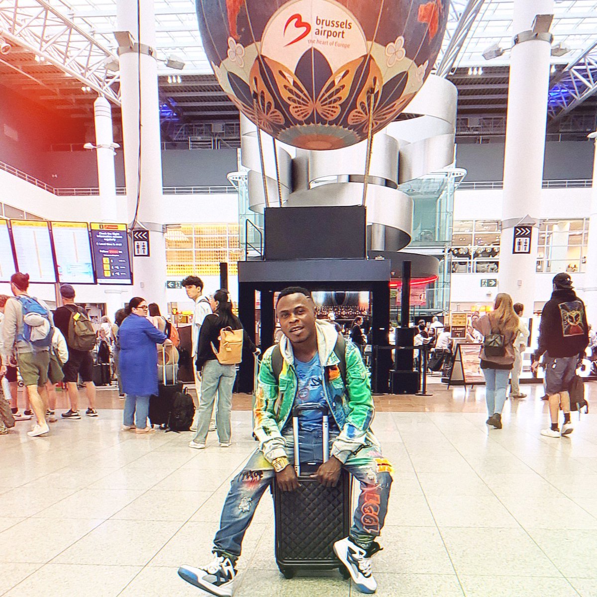 DJErycom's tweet image. Arrived Safely In Belgium 🇧🇪
Retired DJ Erycom "Local But Global"
DJErycom.com 🇺🇬  @ErykaHotel