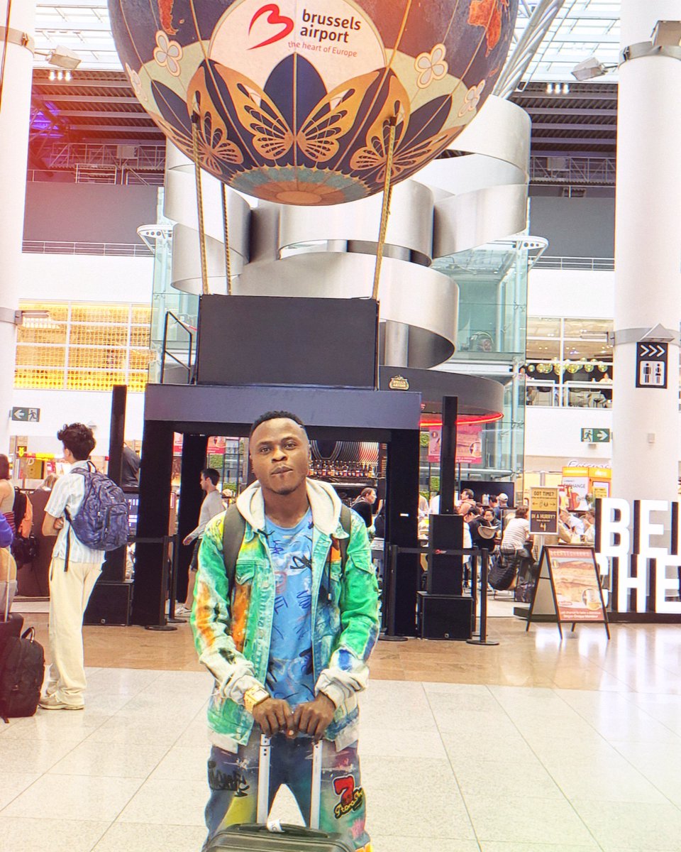 DJErycom's tweet image. Arrived Safely In Belgium 🇧🇪
Retired DJ Erycom "Local But Global"
DJErycom.com 🇺🇬  @ErykaHotel