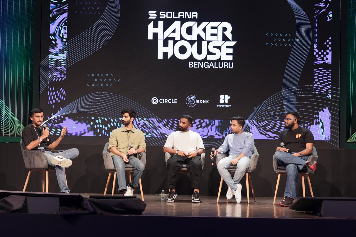 IrffanAsiff's tweet image. 2 years ago, I attended my first @solana Hacker House, thanks to @therealchaseeb.
I was incredibly inspired and motivated by seeing so many young builders for the first time. I was fortunate enough to meet and chat with @kirat_tw, whom I had admired for a long time.
After the…