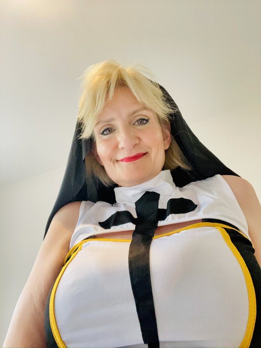 Sister Spencer is ready for confession.   Happy Sin Sunday naughty boys! 😈 https://t.co/NKvdWHOiq8<a href="/tag/saturdaynight"class="tags"><span>#saturdaynight</span></a><a href="/tag/highheels"class="tags"><span>#highheels</span></a><a href="/tag/longlegs"class="tags"><span>#longlegs</span></a>