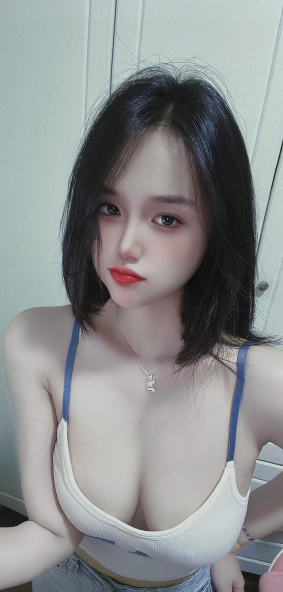 Follow em để xem video mọi người nhé <3