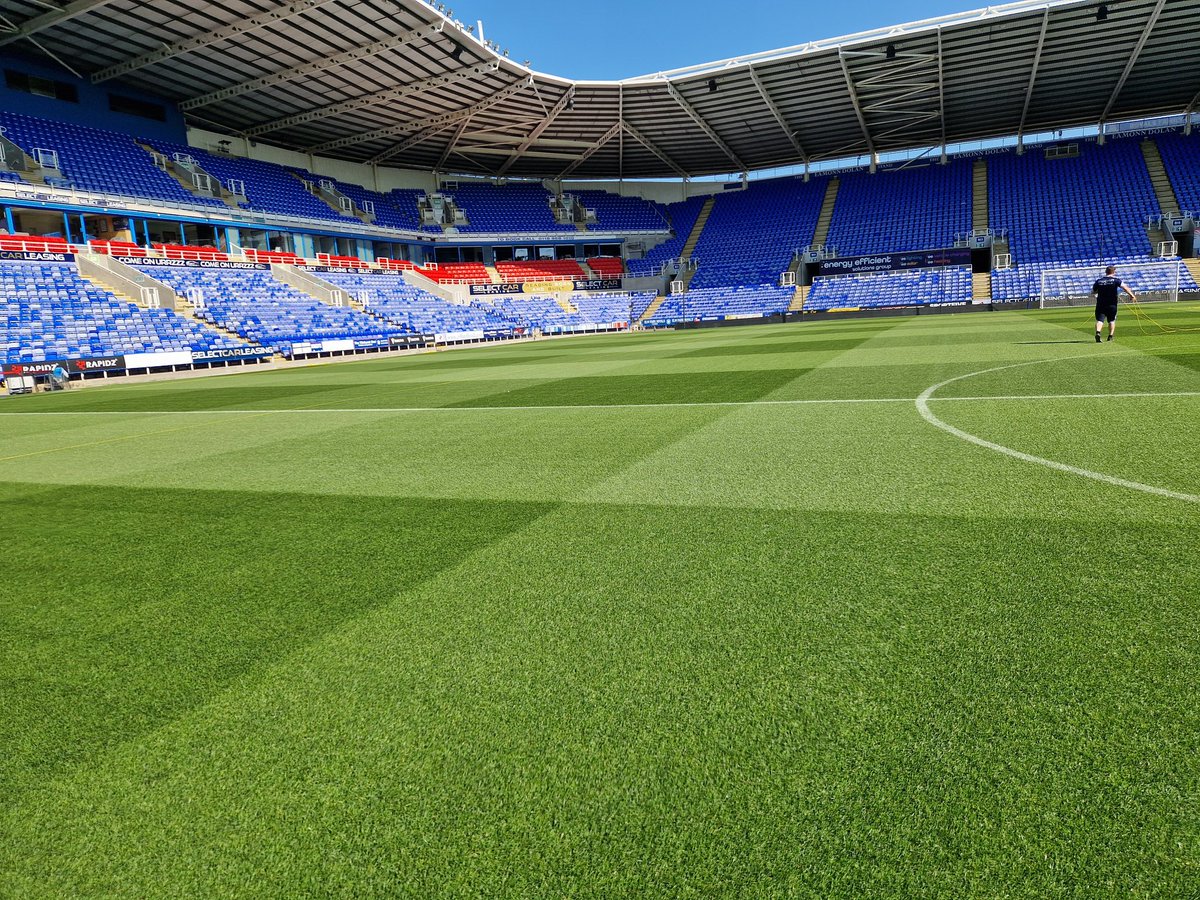 stabler_james's tweet image. My 1st grow in at the SCL this summer. 6 weeks of solid work from the boys and decent weather to help.

1st game yesterday v QPR.
Looking forward to the start of the season now. @ReadingFC