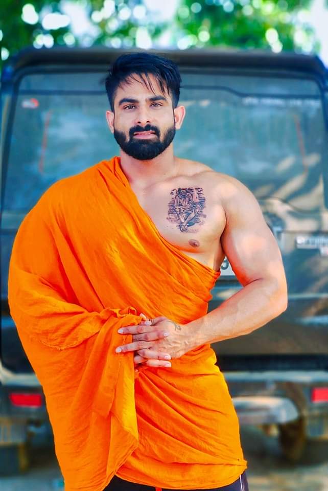 Jaskit5's tweet photo. हरियाणा के मशहूर समाजसेवी और बड़े भाई @imharshchhikara  हरियाणा के गोहाना विधान सभा क्षेत्र से चुनाव लड़ने पर ढेर सारी शुभकामनाएं और बधा��� अगर आप जैसे युवा राजनीति में आएंगे तो हरियाणा सुधरेगा हरियाणा विधानसभा में गूंजेगी हरियाणा के शेर की आवाज!!
जय हिन्द https://t.co/dO8dvmUr6E