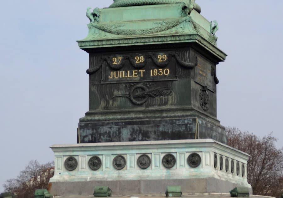 CelineMalaise's tweet photo. Les 27, 28 et 29 juillet 1830 eut lieu la Révolution des Trois Glorieuses. 
Cette révolution est commémorée par la colonne de Juillet place de la Bastille à Paris, par la Liberté guidant le peuple de Delacroix et celle qui est apparue durant la #CeremoniedOuverture 
⬇️🧶 https://t.co/V7IduJ8e6E