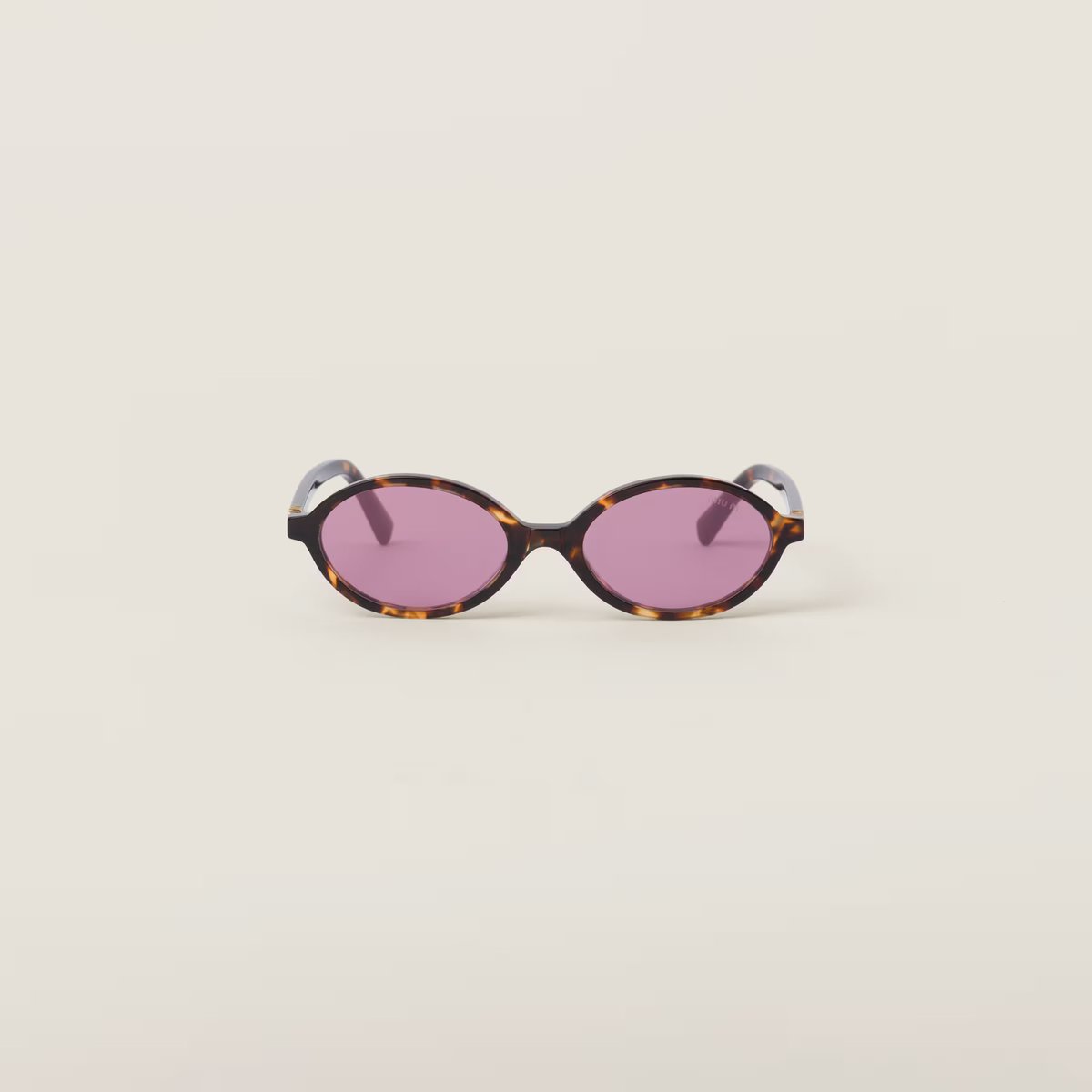 stuffbyglory's tweet photo. มีใครสนใจแว่น miu miu มั้ยคะ รับพรีจาก cape town ของแท้ ราคา 9990 ค่ะ อุปกรณ์ครบ

กลับถีงไทยวันที่ 2 aug ส่งของได้ 3-4 aug ค่ะ
#miumiuthailand #รับหิ้ว #หิ้วแบรนด์เนม https://t.co/BluktAa93q