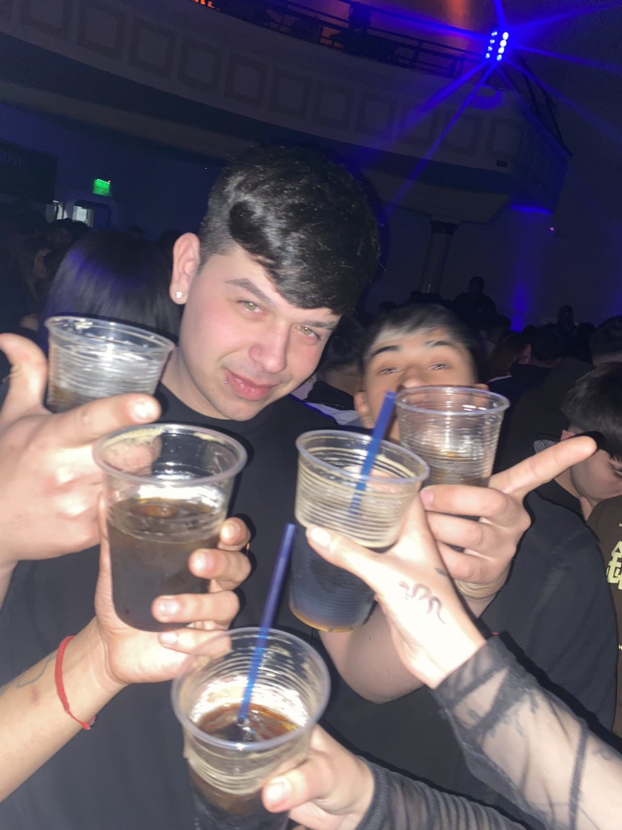 que papá borracha 🤦🏻‍♂️