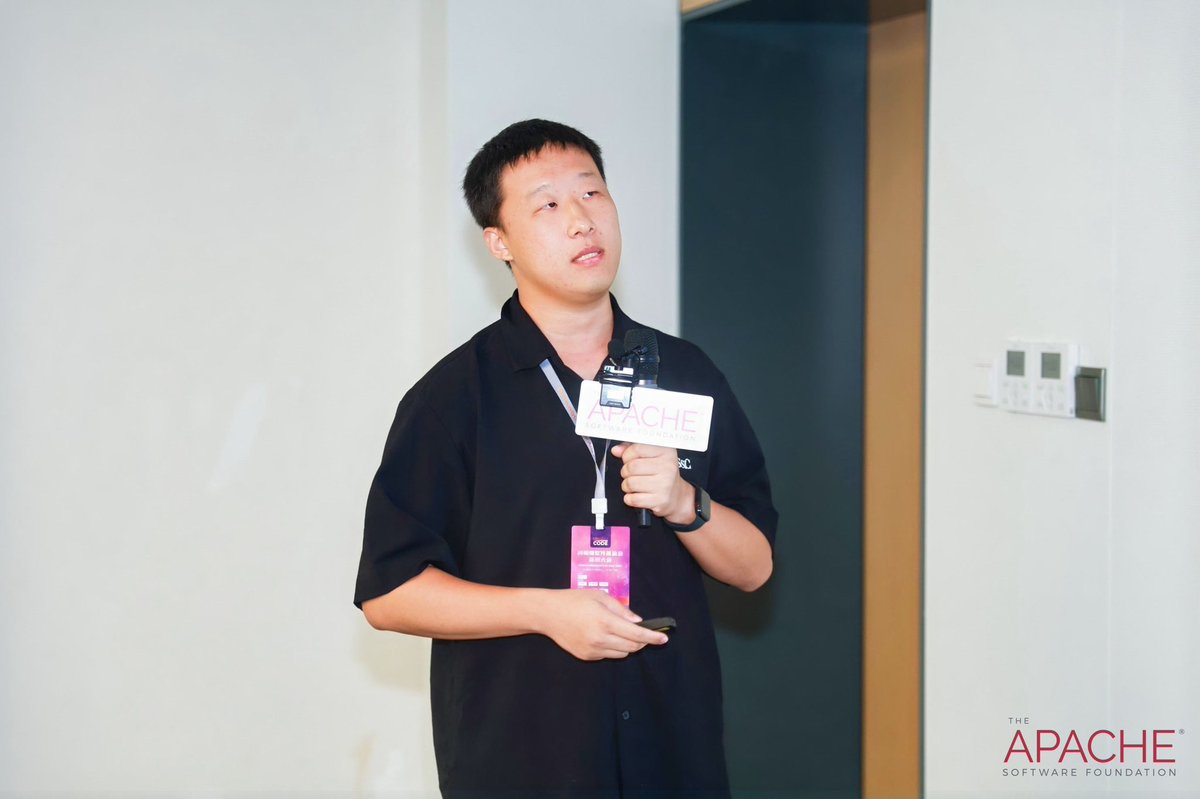 apache con！
网友见面会！😏